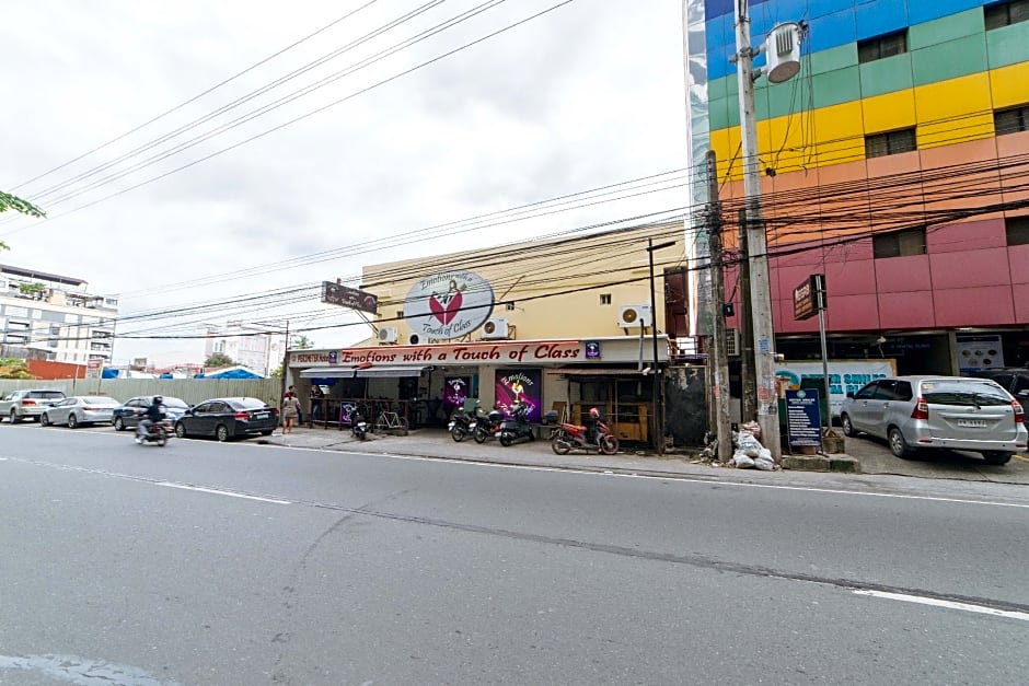 RedDoorz @ Clarkview 21st Street Angeles City