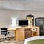 Quality Inn & Suites Hot Springs-Lake Hamilton