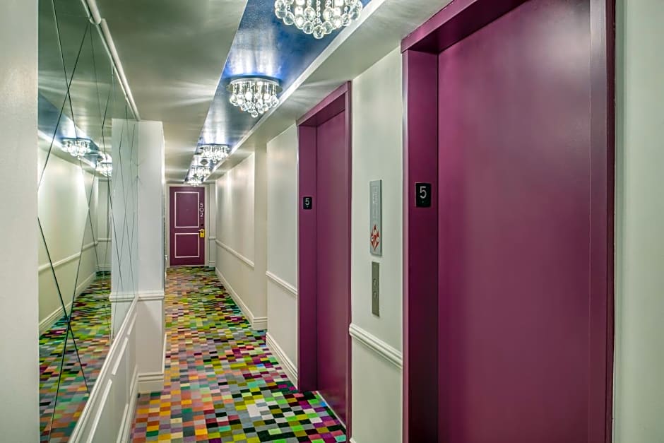 Staypineapple, An Artful Hotel, Midtown