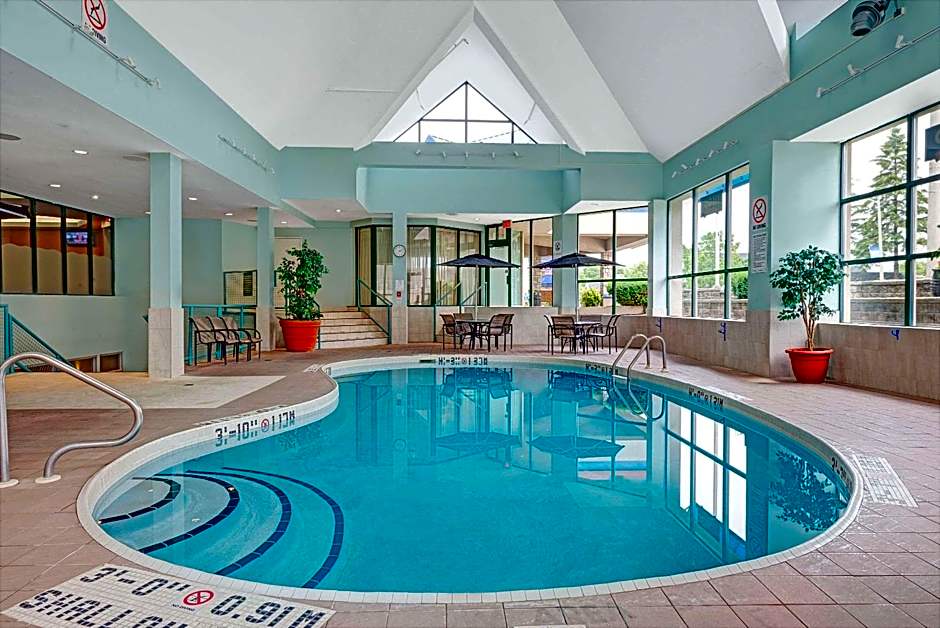 Ramada by Wyndham Niagara Falls/Fallsview
