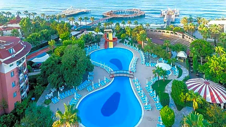 Palmeras Beach Hotel