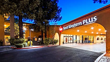 Best Western Plus Heritage Inn