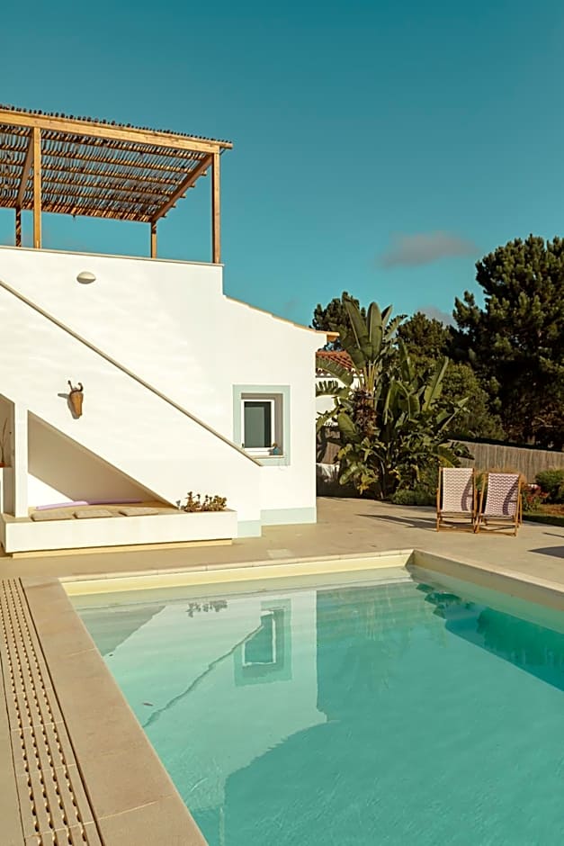 Birds of Paradise - Boutique Surf Lodge