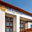 La Quinta Inn & Suites by Wyndham Santa Rosa Sonoma