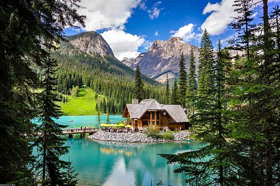 Emerald Lake Lodge
