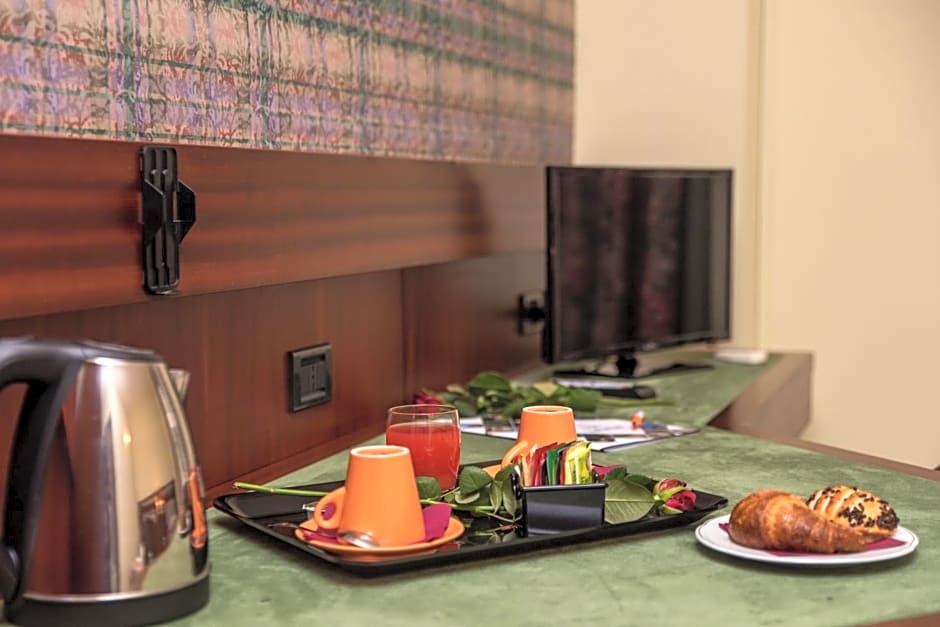 New Petit Hotel