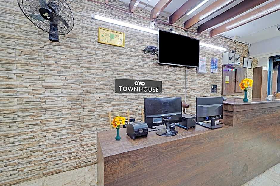 Super Oyo Townhouse 1096 Hotel Redfox Nungambakkam – Chennai, IL