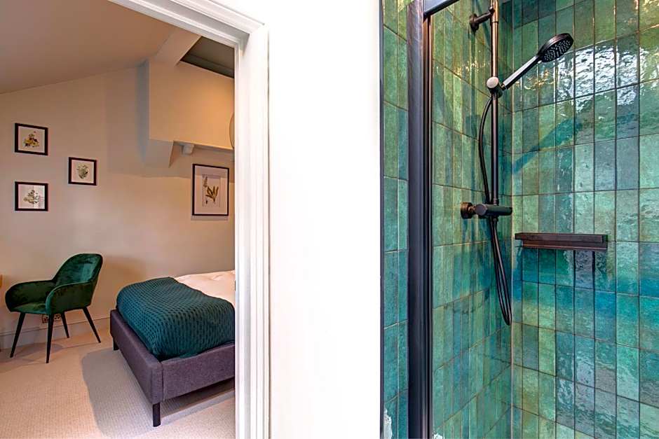 The Railway Hotel by Barefoot Retreats