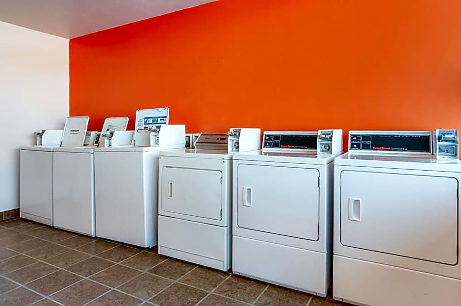 Suburban Studios Neenah-Appleton