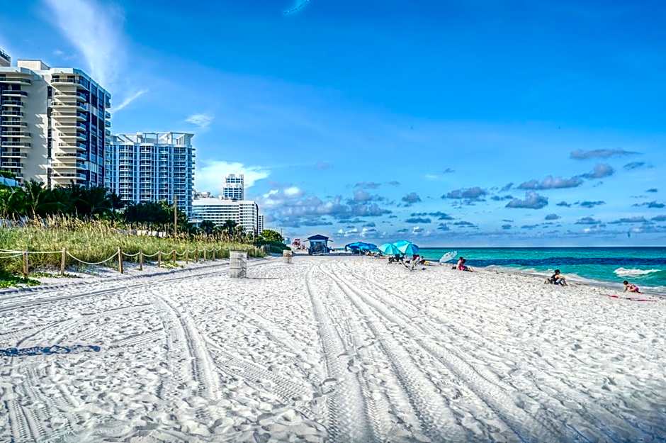 Deluxe Studios and Apartments at the Casablanca