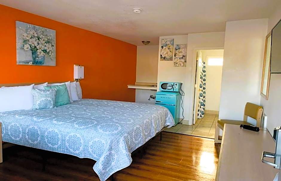 Royal Gateway Motel by OYO