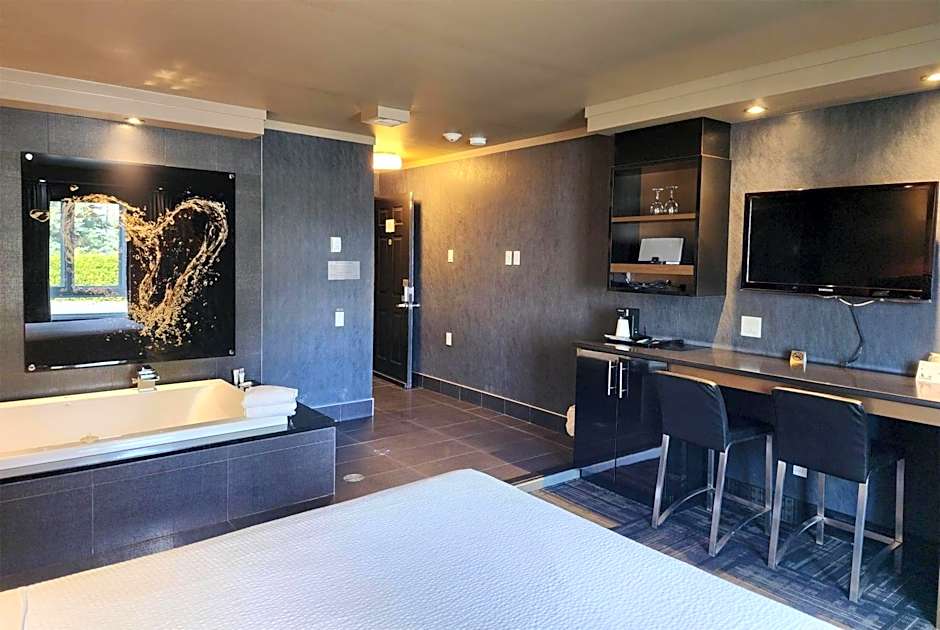 Ramada by Wyndham Laval