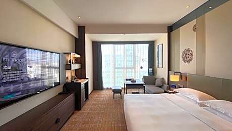 Deluxe King Bed Room  with  Guest Room  with  King Bed  City view