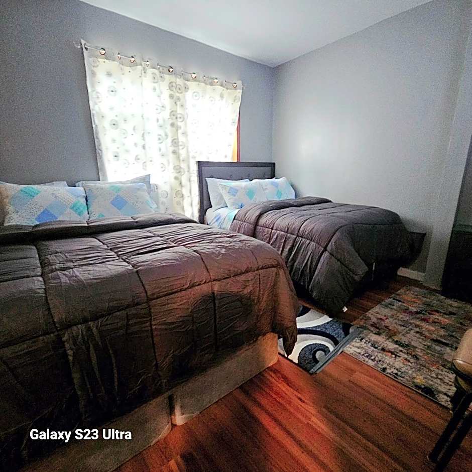Divine Villa Guest House Harper Ave EWR AIRPORT PENN STATION NY NJ
