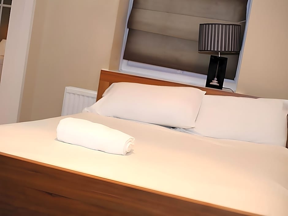 The Bull and Bush Hotel Kingston