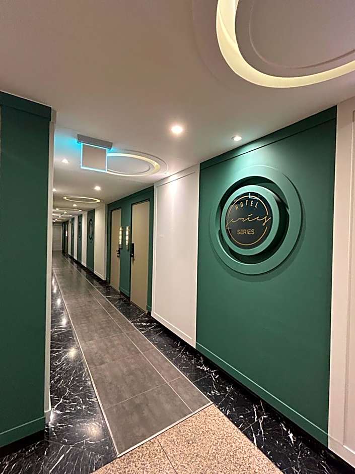 Series hotel