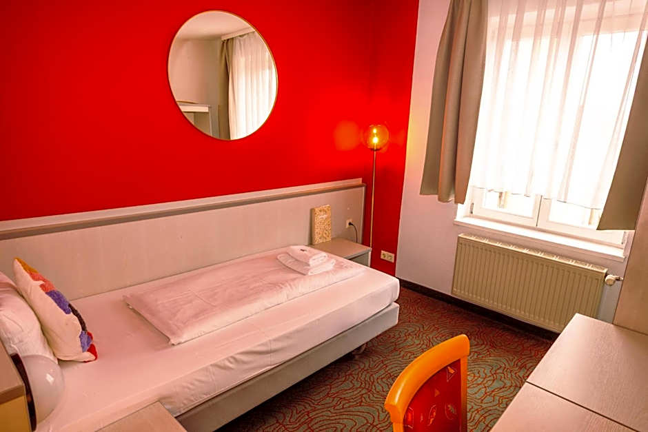 Kulturhotel Hessenland Kassel Innenstadt by stay awesome