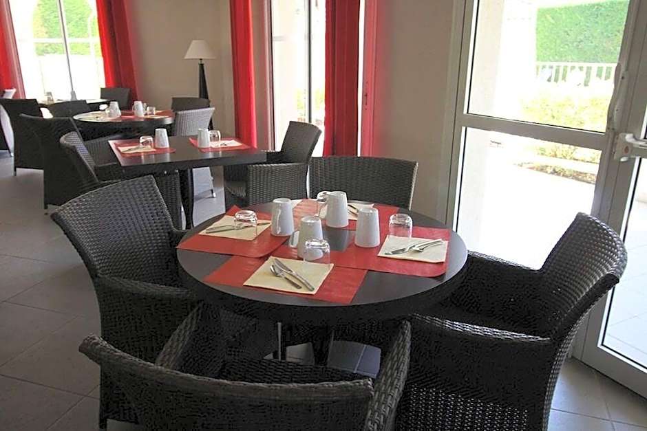 Park & Suites Village Aix-Le Rousset