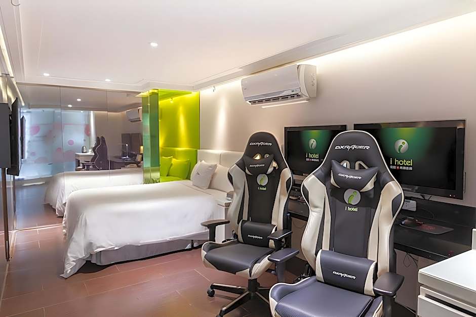 I Hotel