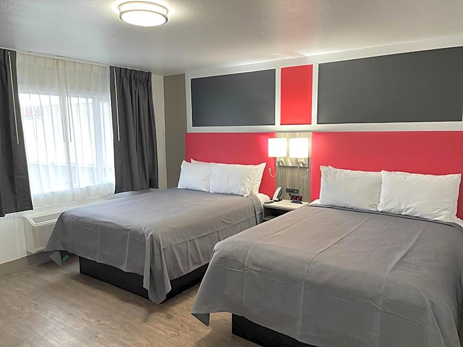 Seven Seas Inn & Suites