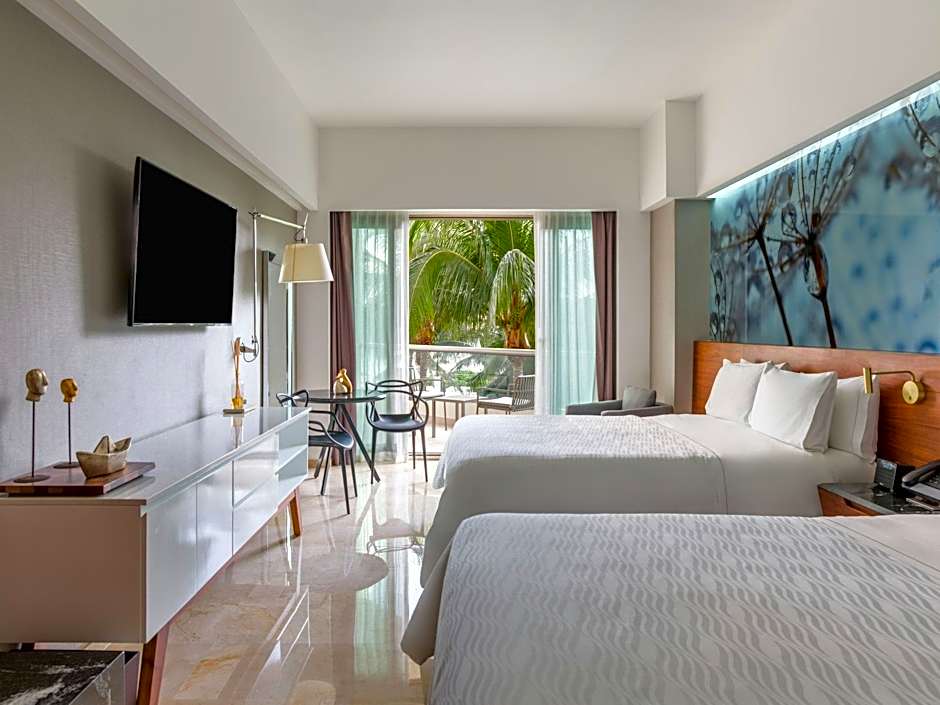 Photo 1 of 7 of Deluxe 2 Beds, Partial Ocean View