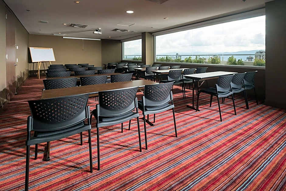 Hampton By Hilton Bucaramanga