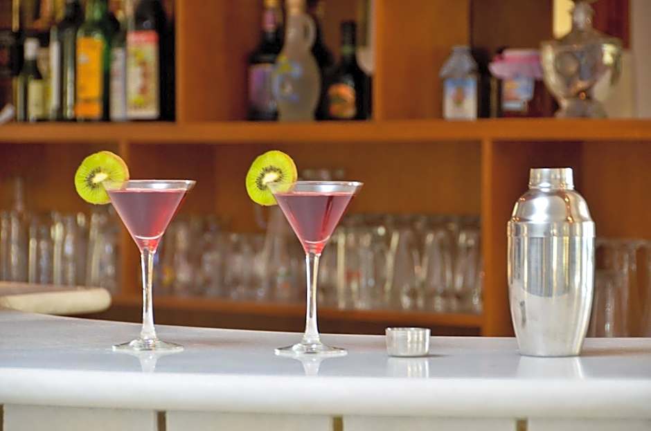 Dilino Hotel Studios