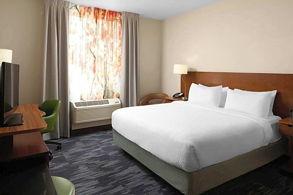 Photo 1 of 9 of 1 King Bed