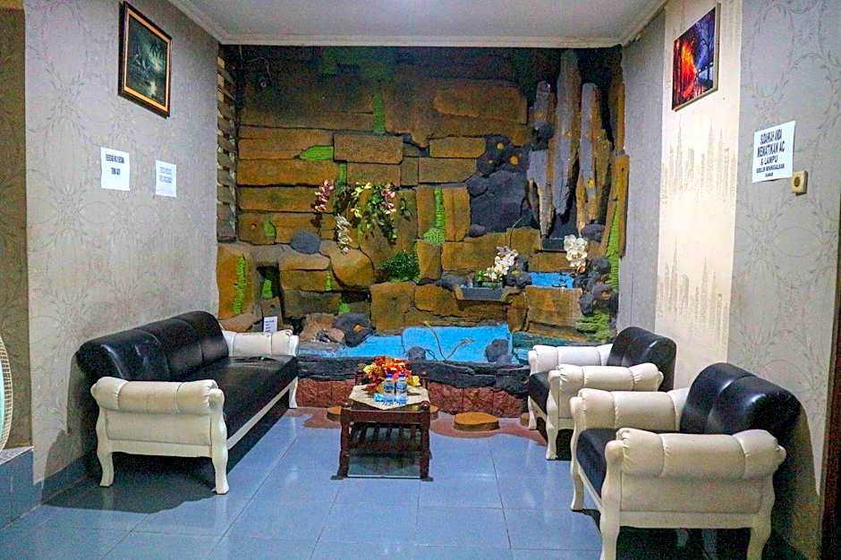 Roemah Monjali By RedDoorz – Sleman, MN