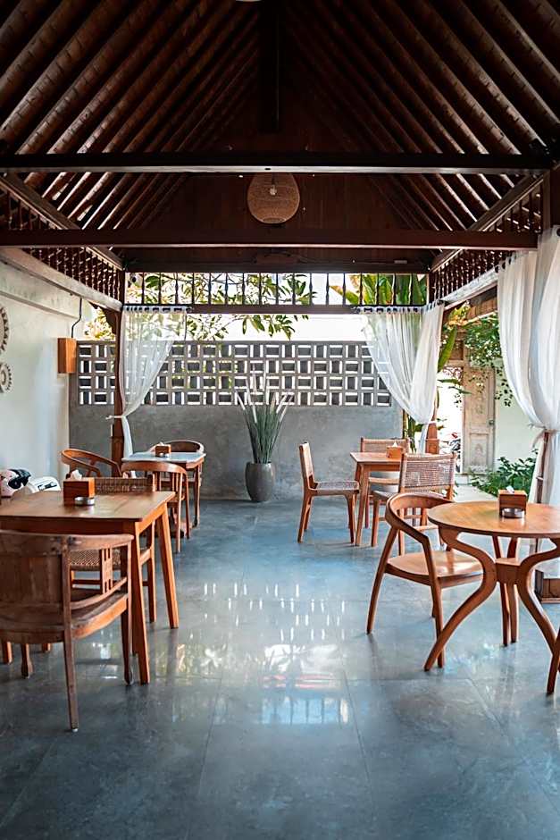 MAHALONA BALI STAY