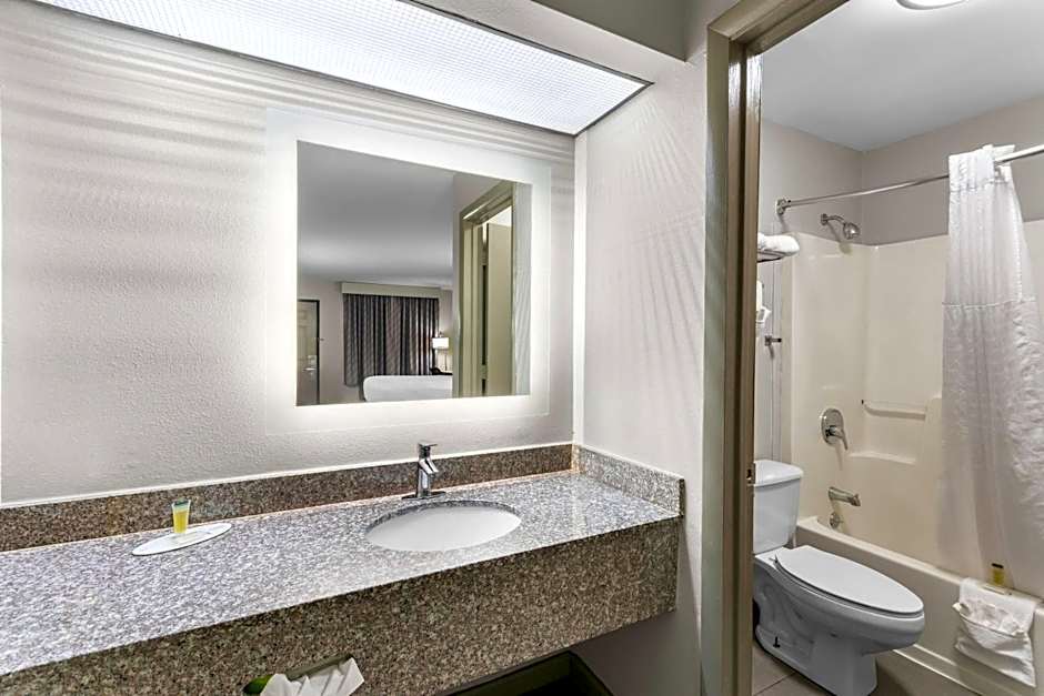 Days Inn by Wyndham Enterprise