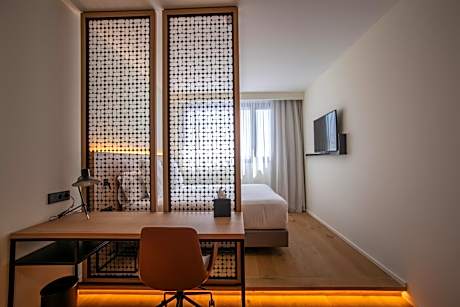 Executive King Room with Pool View