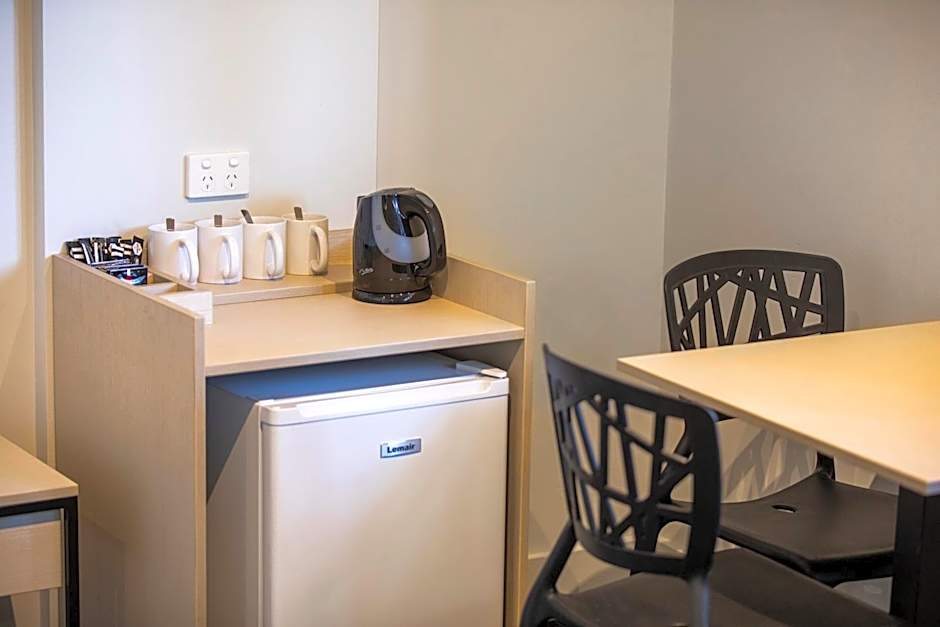 Nightcap at Glengala Hotel