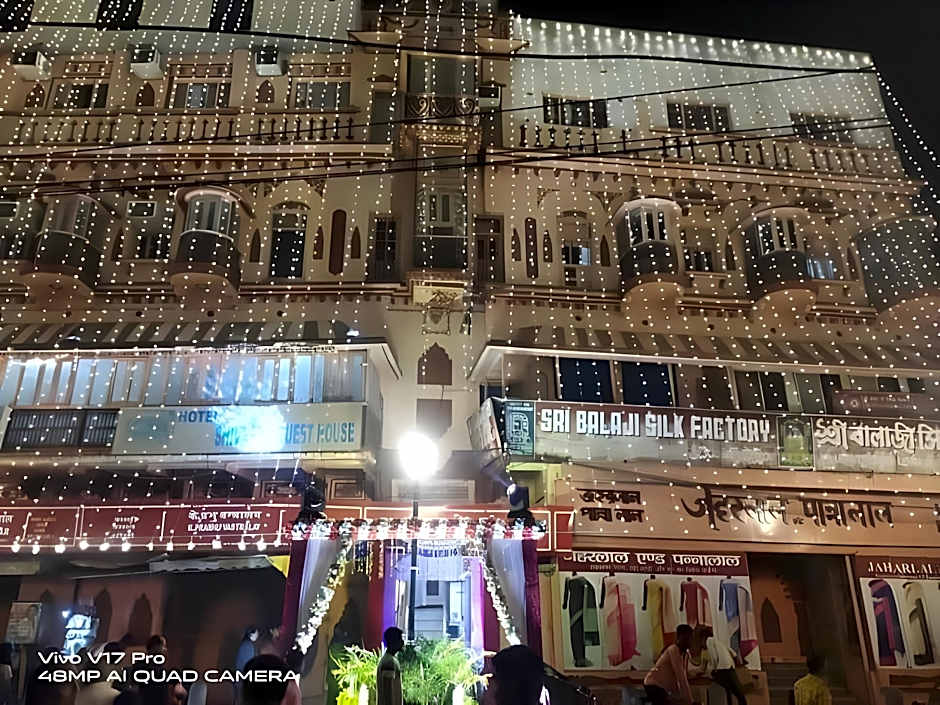 Shivratri Guest House Hotels – Varanasi, VA