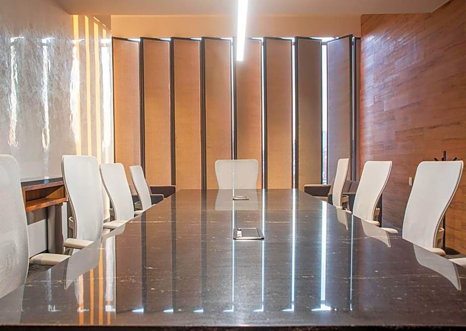 Voco Guadalajara Neruda By IHG