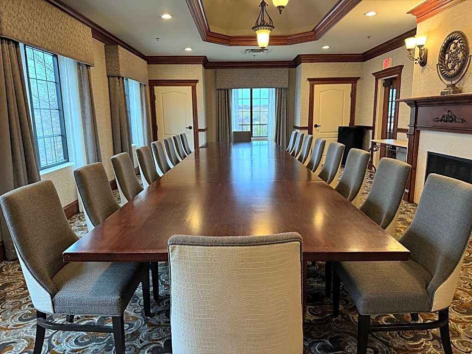 Holiday Inn Hotel & Suites Minneapolis-Lakeville By IHG