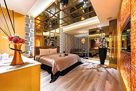 Deluxe Double Room (Check-in after 18:00)