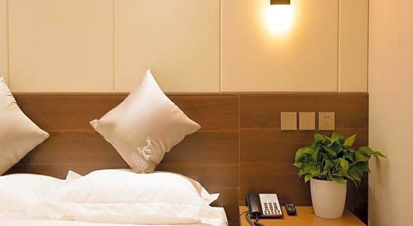 GreenTree Eastern Rizhao High Speed Railway Station Hotel