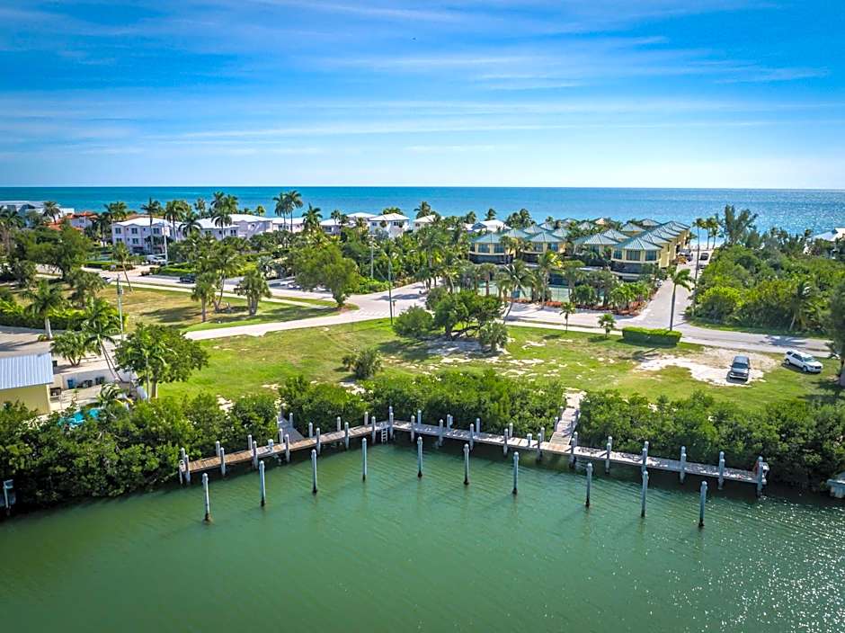 Coco Plum Beach & Tennis Club & Marina