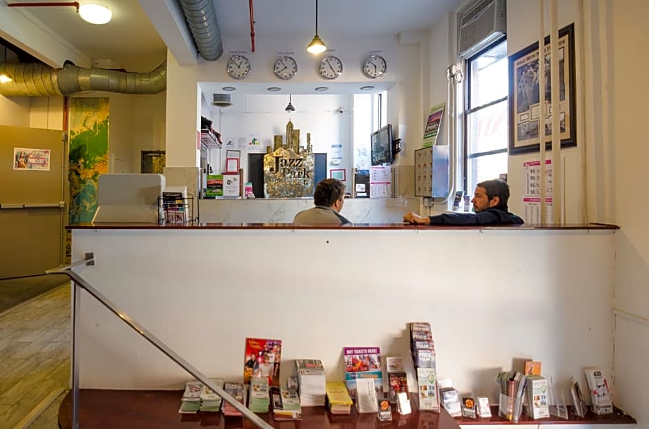 Jazz on The Park Hostel – New York, NY