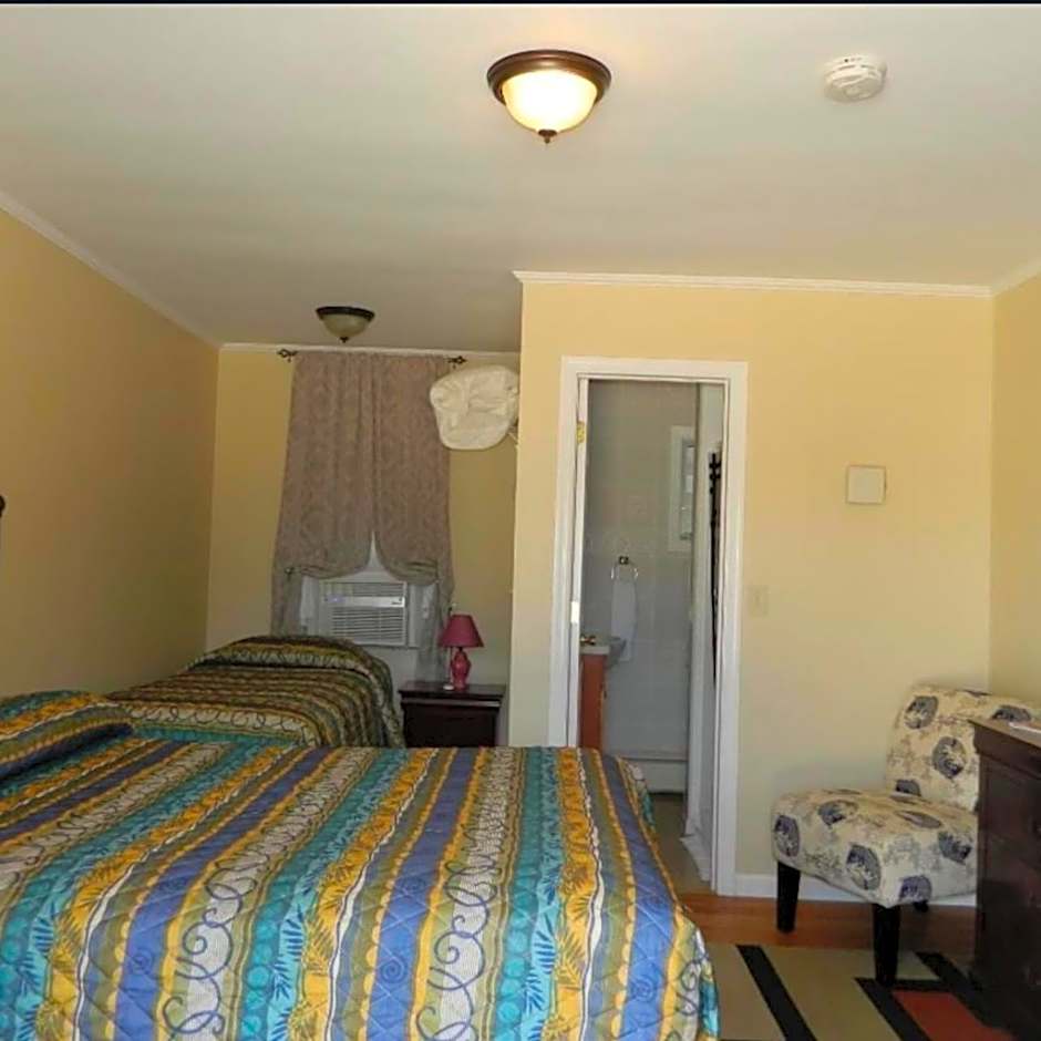Twin Oaks Motel