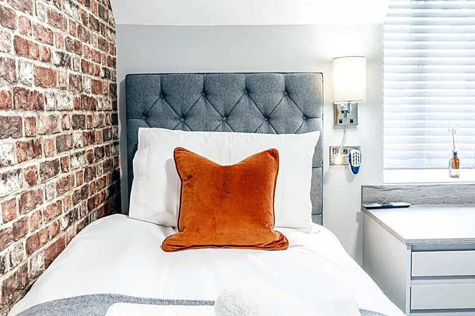 Chequers Lodge- Dalton-in- Furness- Self check in- for professionals and tourists