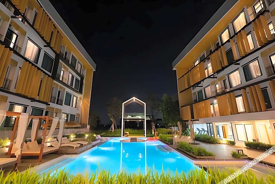 Crystal Srivaree Suvarnabhumi Hotel