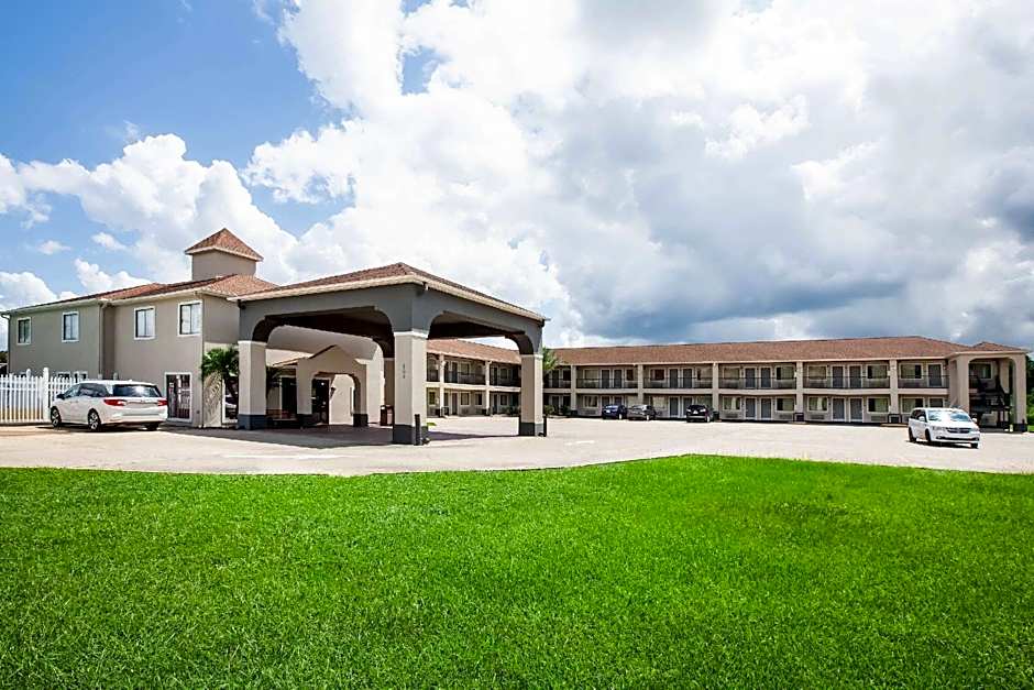 Days Inn by Wyndham Sulphur LA