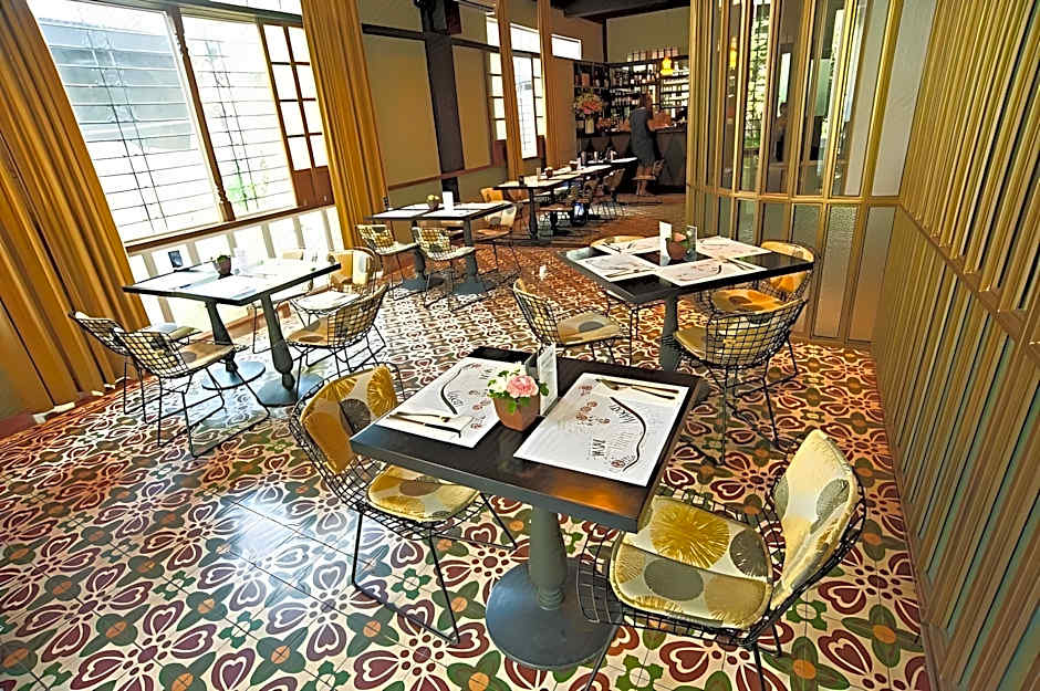 The Henry Hotel Manila