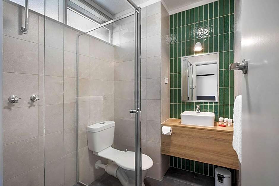 Nightcap at Morwell Hotel