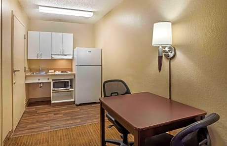 Studio 2 Doubles Accessible Non-Smoking