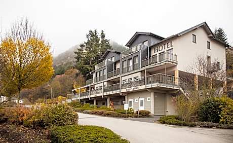 M13 Hotel