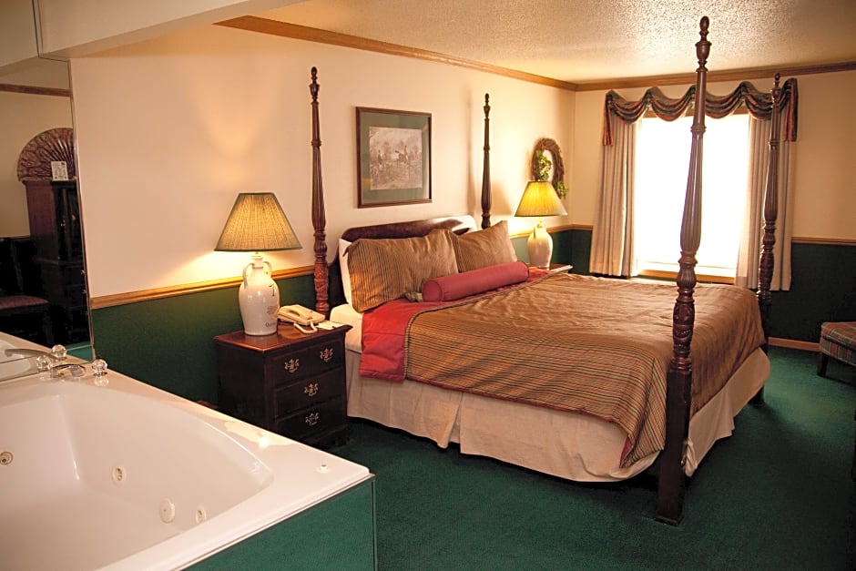 Photo 1 of 1 of Theme 1 King Bed, Whirlpool