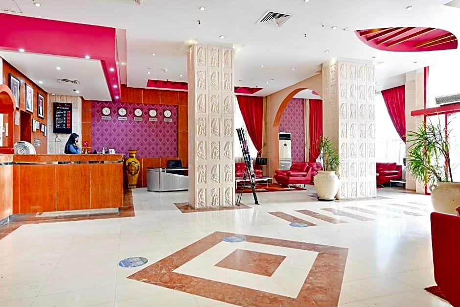 OYO 118 Revira Hotel